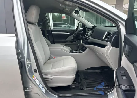 2019 Toyota Highlander Le/Le Plus из США, поврежденный, VIN 5TDBZRFH9KS945111